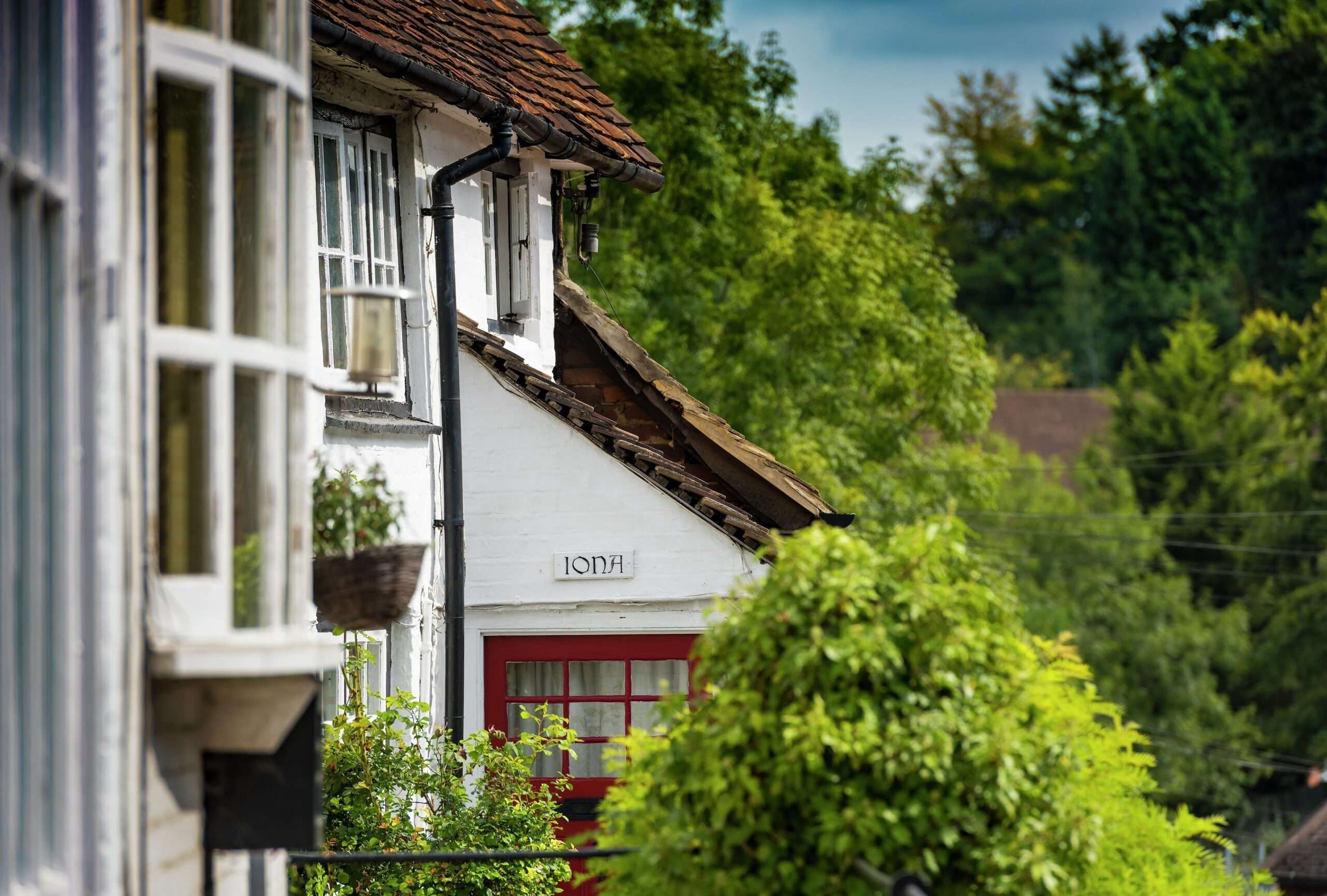 Robert Leech Estate Agents: Making Your Move in Oxted or Lingfield Easy